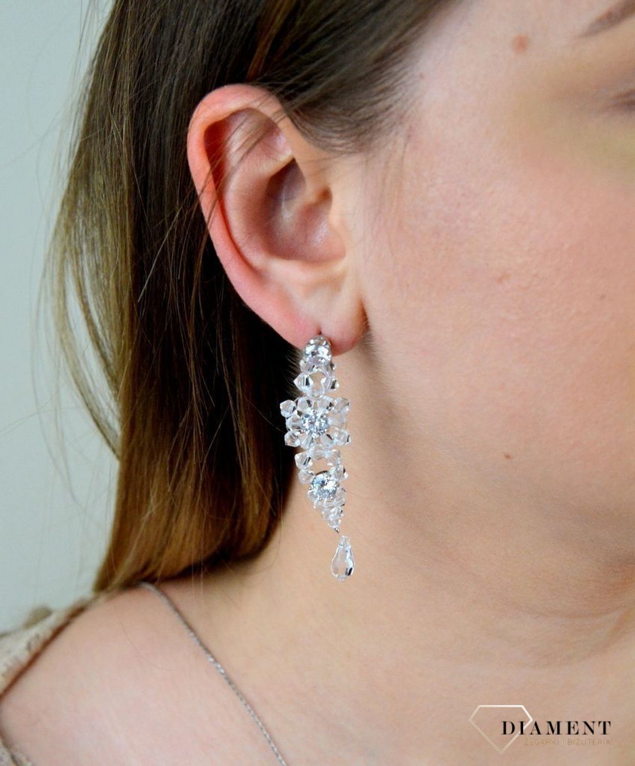 Srebrne kolczyki wiszące na ślub z kryształami KR 638.jpg